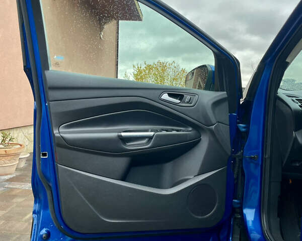 Форд Эскейп 2017 в Ровно на Automoto.ua Синий Форд Эскейп, объемом двигателя 1.5 л и пробегом 141 тыс. км за 11700 $, фото 37 на Automoto.ua