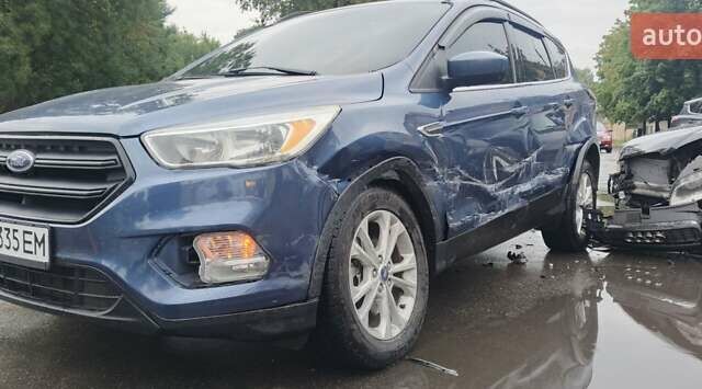 Синій Форд Ескейп, об'ємом двигуна 1.5 л та пробігом 150 тис. км за 10900 $, фото 3 на Automoto.ua