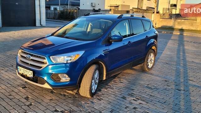 Синій Форд Ескейп, об'ємом двигуна 1.5 л та пробігом 100 тис. км за 12700 $, фото 3 на Automoto.ua
