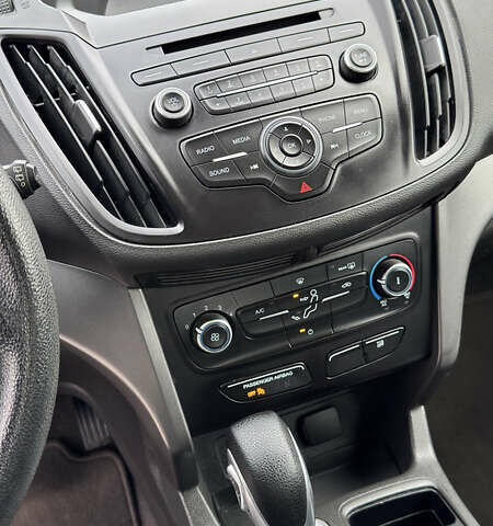 Форд Эскейп 2017 в Ирпене на Automoto.ua Синий Форд Эскейп, объемом двигателя 2.49 л и пробегом 208 тыс. км за 12400 $, фото 18 на Automoto.ua