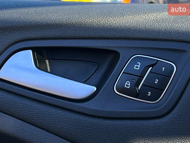 Синій Форд Ескейп, об'ємом двигуна 1.5 л та пробігом 93 тис. км за 12300 $, фото 18 на Automoto.ua