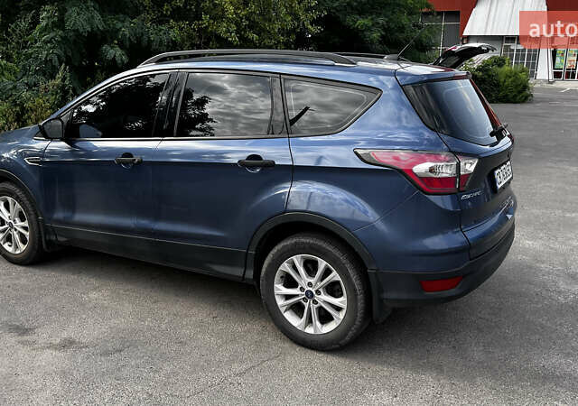 Форд Эскейп 2017 в Чернигове на Automoto.ua Синий Форд Эскейп, объемом двигателя 2.5 л и пробегом 102 тыс. км за 15000 $, фото 3 на Automoto.ua