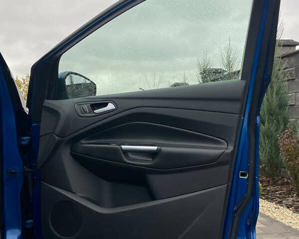 Синій Форд Ескейп, об'ємом двигуна 1.5 л та пробігом 142 тис. км за 11300 $, фото 43 на Automoto.ua