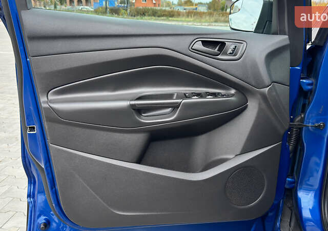 Форд Эскейп 2017 в Ирпене на Automoto.ua Синий Форд Эскейп, объемом двигателя 2.49 л и пробегом 208 тыс. км за 12400 $, фото 14 на Automoto.ua