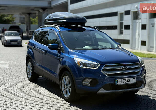 Синий Форд Эскейп, объемом двигателя 1.5 л и пробегом 119 тыс. км за 13399 $, фото 3 на Automoto.ua