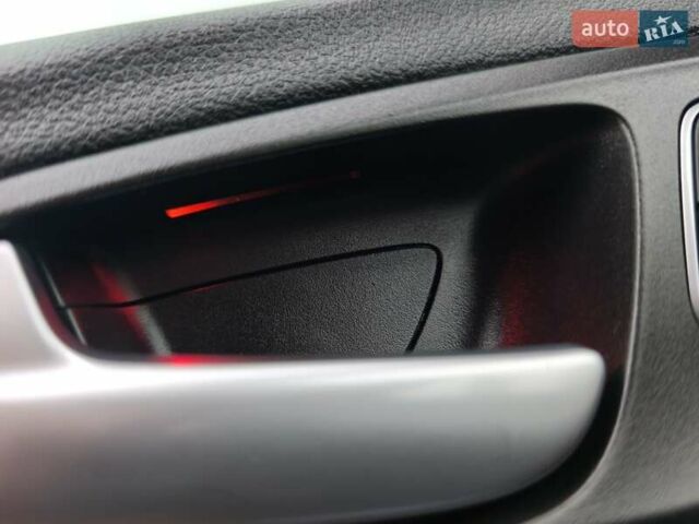Синій Форд Ескейп, об'ємом двигуна 2 л та пробігом 124 тис. км за 14400 $, фото 19 на Automoto.ua