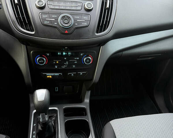 Синій Форд Ескейп, об'ємом двигуна 0 л та пробігом 225 тис. км за 11950 $, фото 14 на Automoto.ua