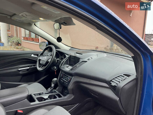 Форд Эскейп 2017 в Ровно на Automoto.ua Синий Форд Эскейп, объемом двигателя 1.5 л и пробегом 141 тыс. км за 11700 $, фото 43 на Automoto.ua