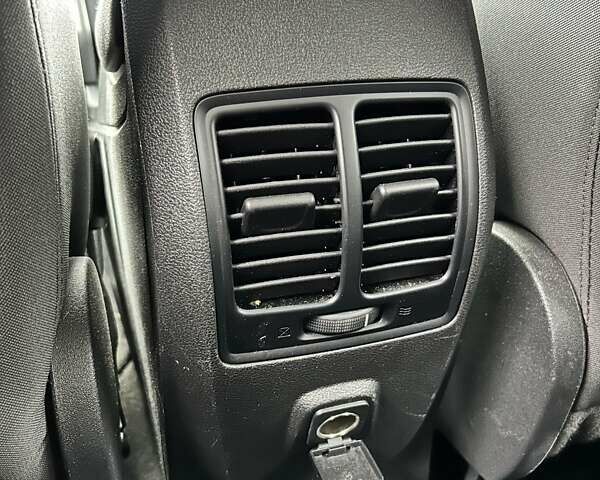 Форд Ескейп 2017 у Сумах на Automoto.ua Синій Форд Ескейп, об'ємом двигуна 1.5 л та пробігом 70 тис. км за 13000 $, фото 19 на Automoto.ua