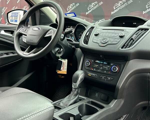 Форд Ескейп 2017 у Сумах на Automoto.ua Синій Форд Ескейп, об'ємом двигуна 1.5 л та пробігом 70 тис. км за 13000 $, фото 32 на Automoto.ua