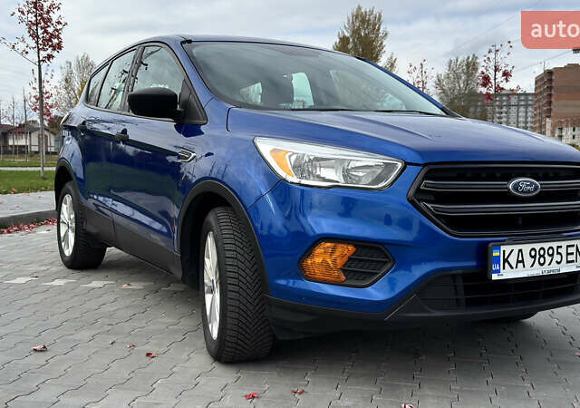 Форд Эскейп 2017 в Ирпене на Automoto.ua Синий Форд Эскейп, объемом двигателя 2.49 л и пробегом 208 тыс. км за 12400 $, фото 2 на Automoto.ua