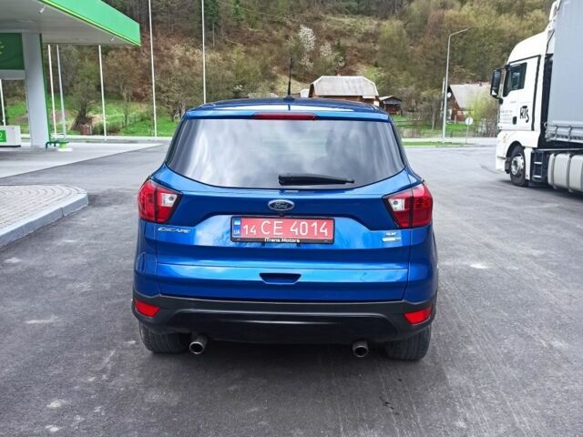 Синий Форд Эскейп, объемом двигателя 0 л и пробегом 226 тыс. км за 11800 $, фото 3 на Automoto.ua