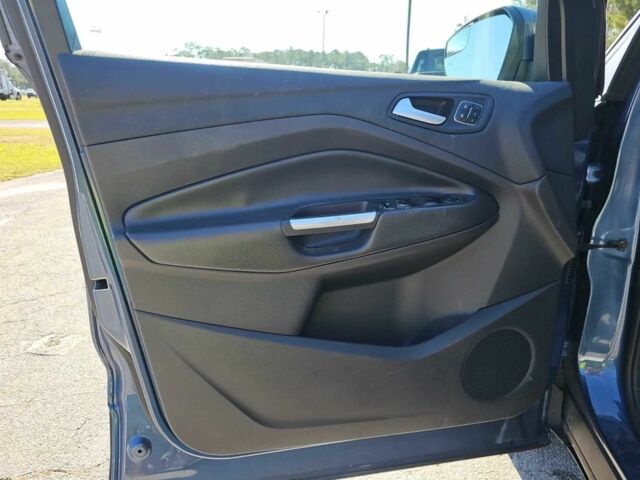 Синий Форд Эскейп, объемом двигателя 2 л и пробегом 100 тыс. км за 9000 $, фото 6 на Automoto.ua