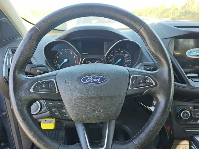 Синий Форд Эскейп, объемом двигателя 2 л и пробегом 100 тыс. км за 9000 $, фото 7 на Automoto.ua