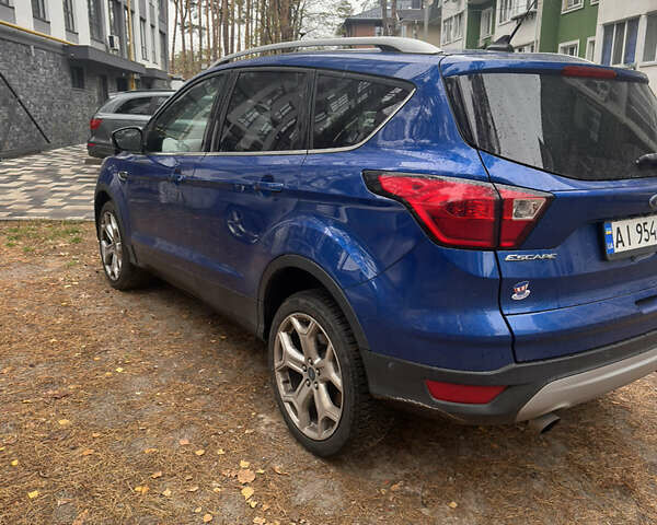 Синий Форд Эскейп, объемом двигателя 2 л и пробегом 172 тыс. км за 17000 $, фото 3 на Automoto.ua