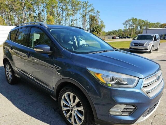 Синий Форд Эскейп, объемом двигателя 2 л и пробегом 100 тыс. км за 9000 $, фото 1 на Automoto.ua