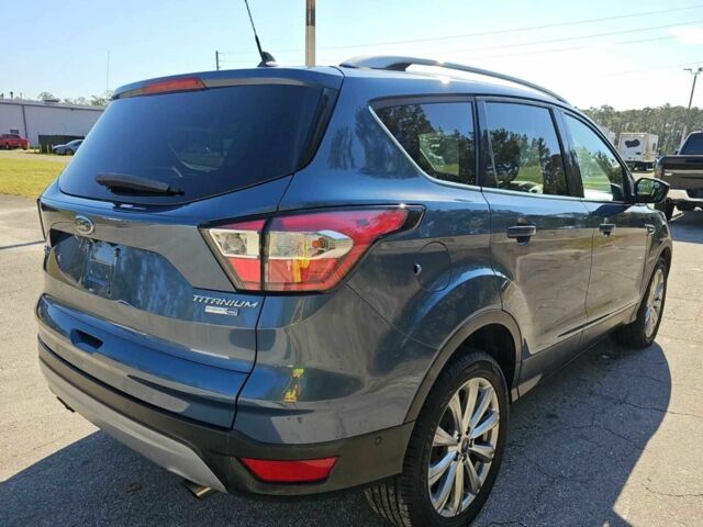 Синий Форд Эскейп, объемом двигателя 2 л и пробегом 100 тыс. км за 9000 $, фото 5 на Automoto.ua