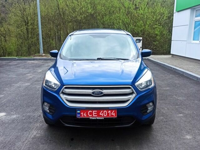 Синий Форд Эскейп, объемом двигателя 0 л и пробегом 226 тыс. км за 11800 $, фото 1 на Automoto.ua