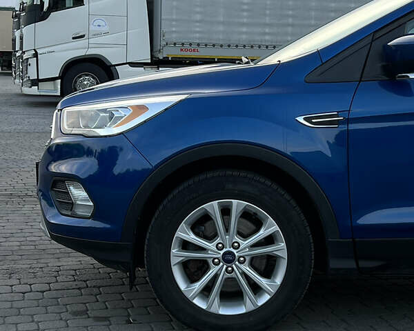 Синий Форд Эскейп, объемом двигателя 1.5 л и пробегом 160 тыс. км за 13200 $, фото 3 на Automoto.ua