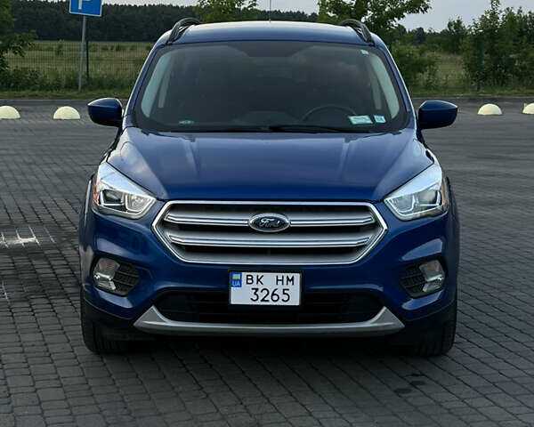 Синий Форд Эскейп, объемом двигателя 1.5 л и пробегом 160 тыс. км за 13200 $, фото 1 на Automoto.ua