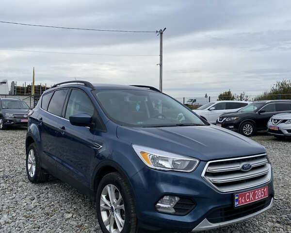 Синий Форд Эскейп, объемом двигателя 1.5 л и пробегом 182 тыс. км за 10899 $, фото 1 на Automoto.ua