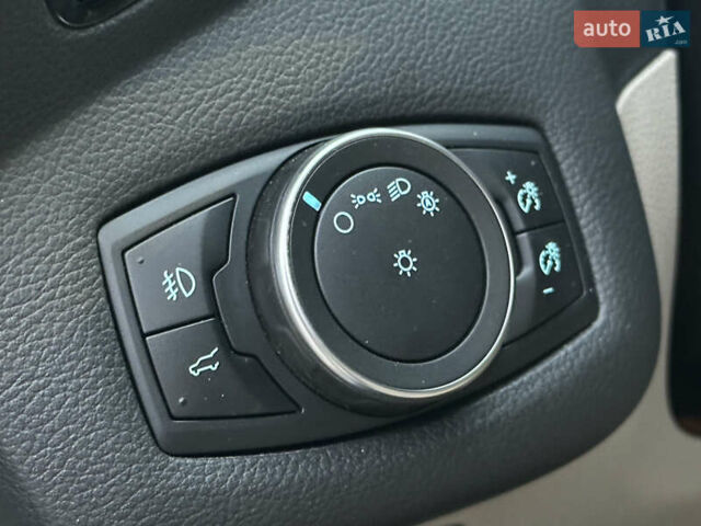 Синий Форд Эскейп, объемом двигателя 1.5 л и пробегом 162 тыс. км за 13599 $, фото 46 на Automoto.ua