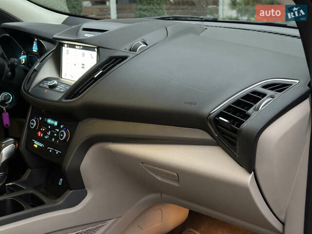 Синий Форд Эскейп, объемом двигателя 1.5 л и пробегом 162 тыс. км за 13599 $, фото 92 на Automoto.ua