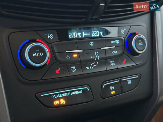 Синий Форд Эскейп, объемом двигателя 1.5 л и пробегом 162 тыс. км за 13599 $, фото 60 на Automoto.ua