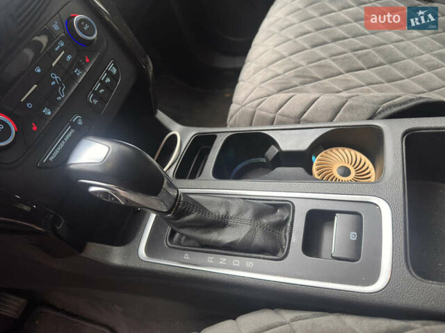 Синий Форд Эскейп, объемом двигателя 2 л и пробегом 172 тыс. км за 17000 $, фото 7 на Automoto.ua