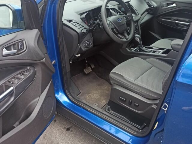 Синий Форд Эскейп, объемом двигателя 0 л и пробегом 226 тыс. км за 11800 $, фото 7 на Automoto.ua