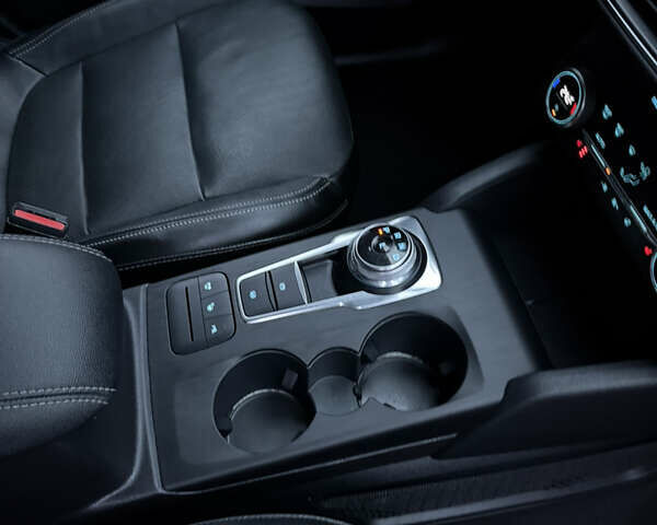 Синий Форд Эскейп, объемом двигателя 2.5 л и пробегом 83 тыс. км за 21000 $, фото 53 на Automoto.ua