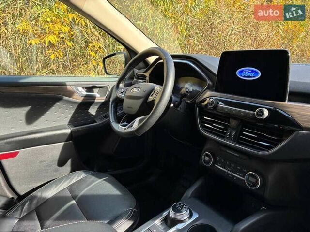 Синий Форд Эскейп, объемом двигателя 2.49 л и пробегом 261 тыс. км за 19000 $, фото 9 на Automoto.ua