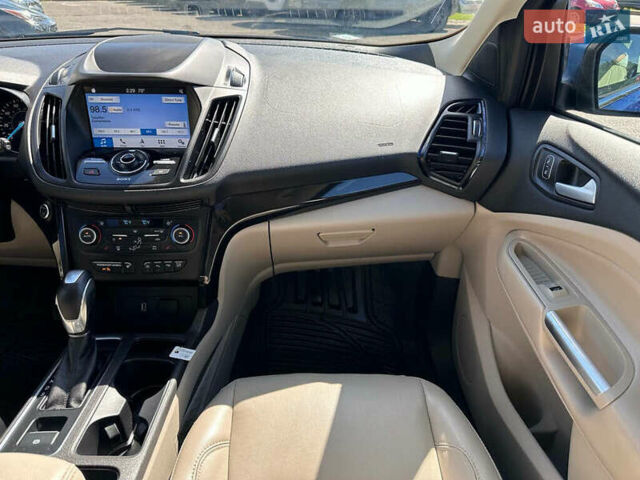 Синий Форд Эскейп, объемом двигателя 2 л и пробегом 39 тыс. км за 3000 $, фото 15 на Automoto.ua