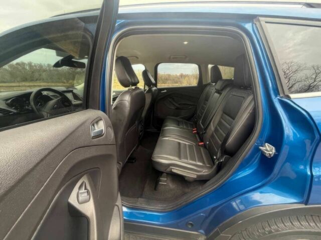 Синий Форд Эскейп, объемом двигателя 2 л и пробегом 37 тыс. км за 11000 $, фото 10 на Automoto.ua