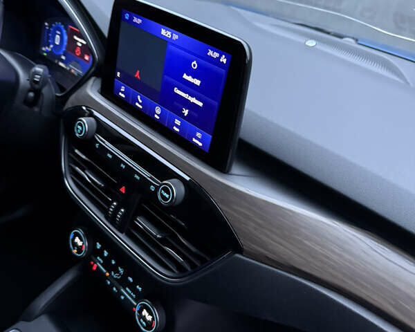 Синий Форд Эскейп, объемом двигателя 2.5 л и пробегом 83 тыс. км за 21000 $, фото 51 на Automoto.ua