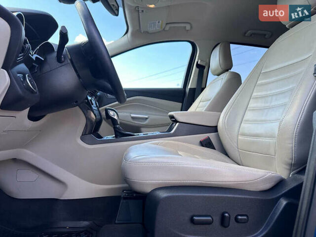 Синий Форд Эскейп, объемом двигателя 2 л и пробегом 39 тыс. км за 3000 $, фото 9 на Automoto.ua