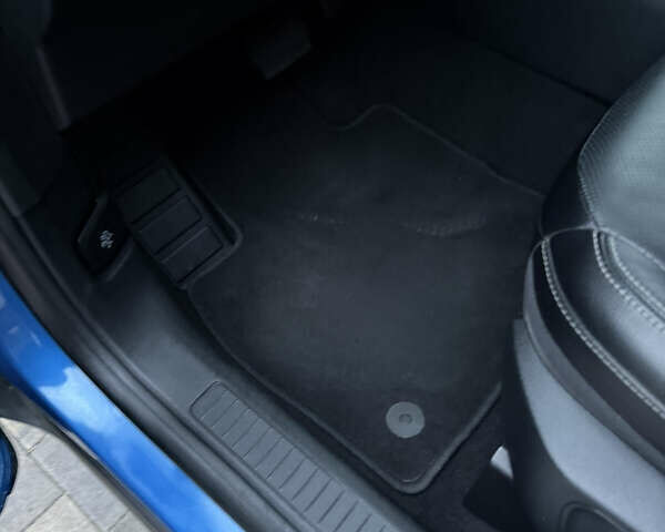 Синий Форд Эскейп, объемом двигателя 2.5 л и пробегом 83 тыс. км за 21000 $, фото 42 на Automoto.ua