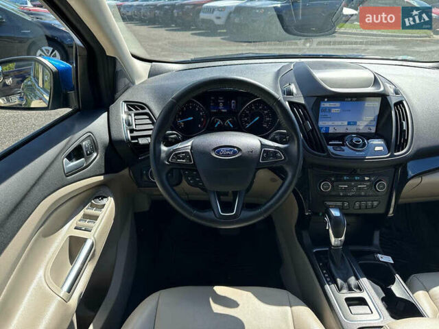 Синий Форд Эскейп, объемом двигателя 2 л и пробегом 39 тыс. км за 3000 $, фото 11 на Automoto.ua