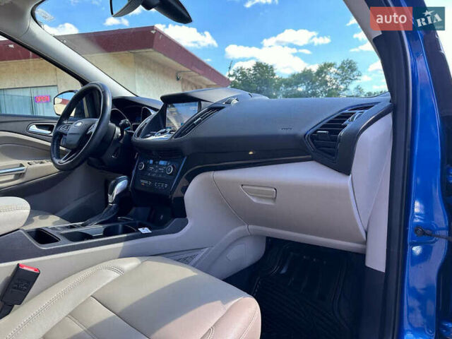 Синий Форд Эскейп, объемом двигателя 2 л и пробегом 39 тыс. км за 3000 $, фото 16 на Automoto.ua