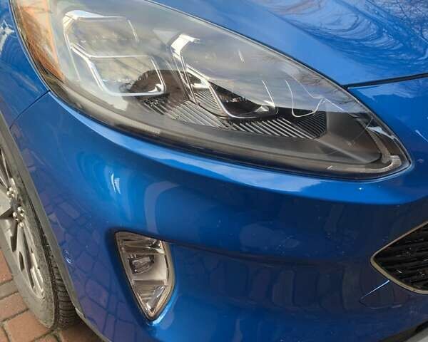 Синий Форд Эскейп, объемом двигателя 2 л и пробегом 57 тыс. км за 23000 $, фото 3 на Automoto.ua