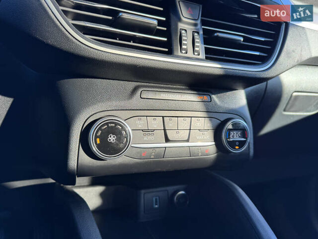 Синій Форд Ескейп, об'ємом двигуна 1.5 л та пробігом 167 тис. км за 15500 $, фото 64 на Automoto.ua