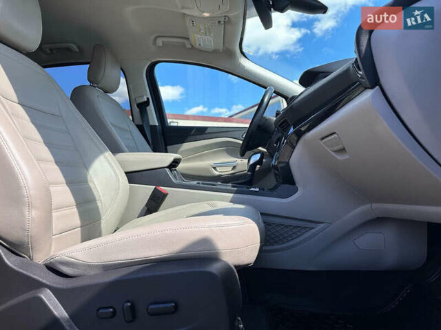 Синий Форд Эскейп, объемом двигателя 2 л и пробегом 39 тыс. км за 3000 $, фото 17 на Automoto.ua