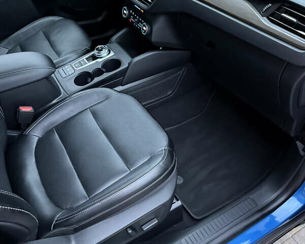 Синий Форд Эскейп, объемом двигателя 2.5 л и пробегом 83 тыс. км за 21000 $, фото 52 на Automoto.ua