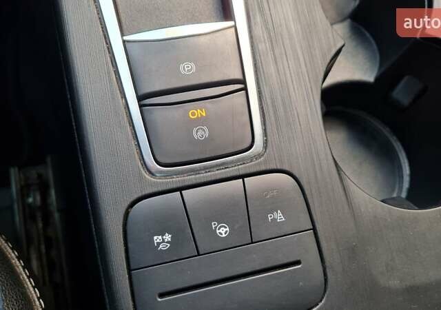 Синий Форд Эскейп, объемом двигателя 2.5 л и пробегом 70 тыс. км за 25999 $, фото 8 на Automoto.ua