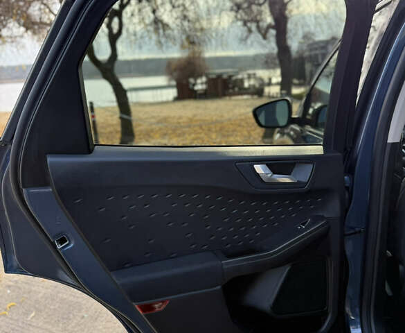 Синій Форд Ескейп, об'ємом двигуна 1.5 л та пробігом 123 тис. км за 13500 $, фото 26 на Automoto.ua