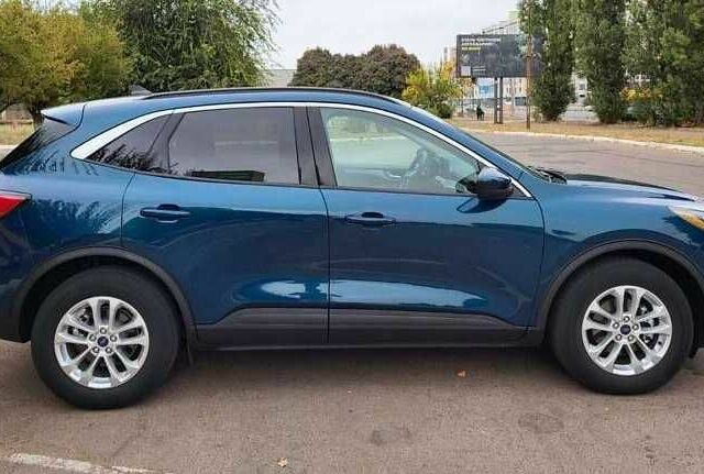 Синій Форд Ескейп, об'ємом двигуна 1.5 л та пробігом 53 тис. км за 10400 $, фото 7 на Automoto.ua