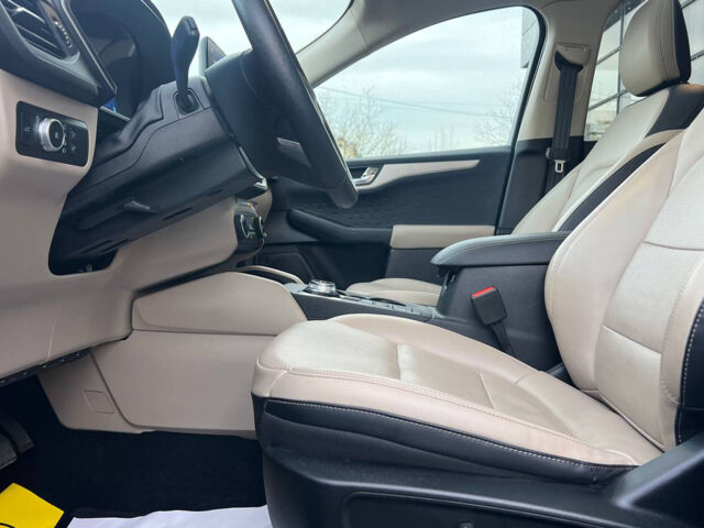 Синий Форд Эскейп, объемом двигателя 1.5 л и пробегом 60 тыс. км за 19990 $, фото 7 на Automoto.ua