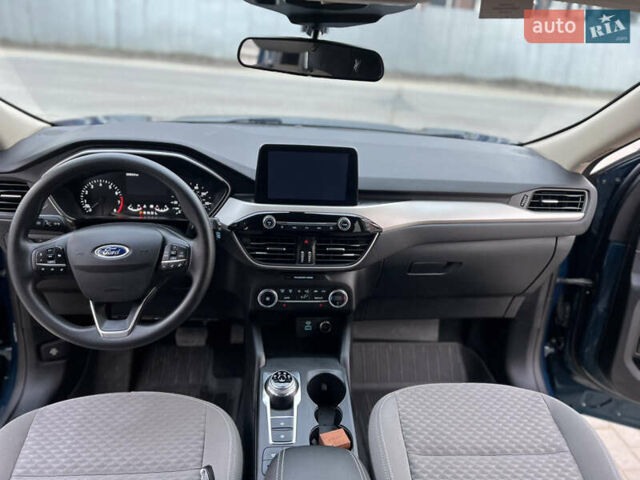 Синий Форд Эскейп, объемом двигателя 1.5 л и пробегом 31 тыс. км за 17200 $, фото 6 на Automoto.ua