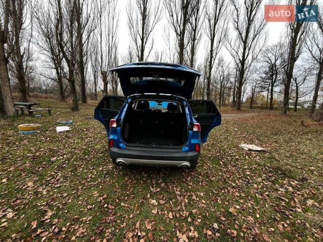 Синий Форд Эскейп, объемом двигателя 0 л и пробегом 122 тыс. км за 17000 $, фото 18 на Automoto.ua