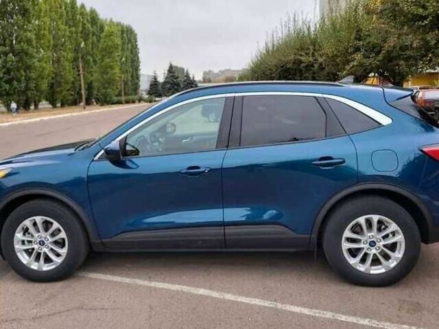 Синій Форд Ескейп, об'ємом двигуна 1.5 л та пробігом 53 тис. км за 10400 $, фото 3 на Automoto.ua